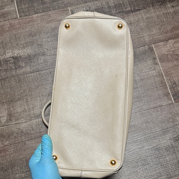 Authentic Prada Lux Galleria Saffiano Leather Beige Tote Bag 💼 - Picture 5 of 16